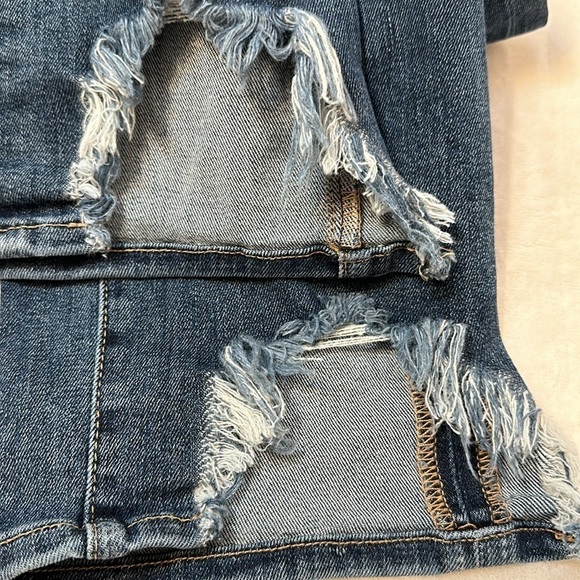 Frame Le High Straight Raw Shark Bite Hem Distressed Fading Whiskering Stretchy - Picture 7 of 8